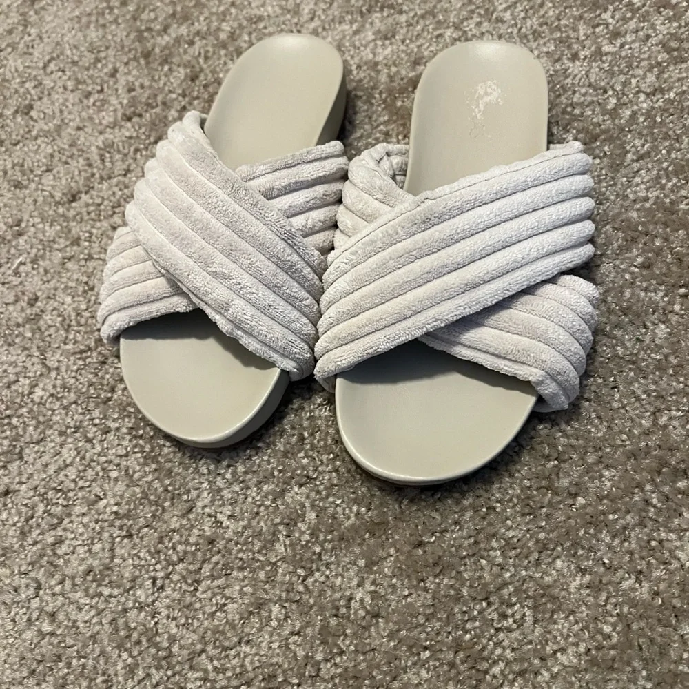 KAANAS Sinatra Slides ivory 9 soft velour‎